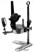 A close-up of a microscope
Description automatically generated with low confidence